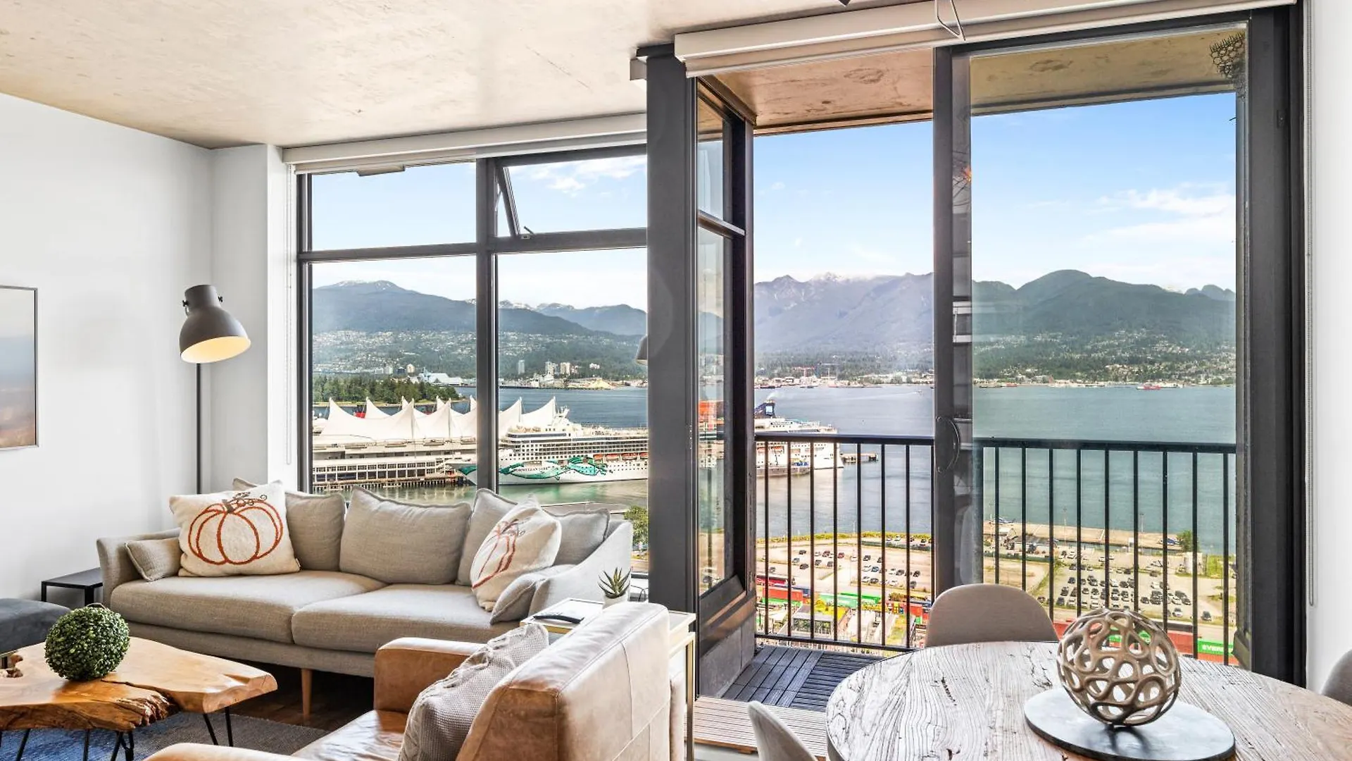 Iconic Vancouver Views Modern 2Br In The Sky